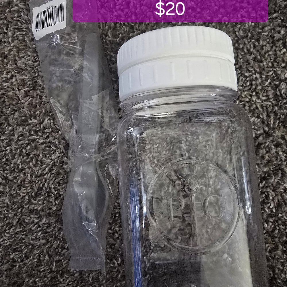 Pampered Chef Clear Food Storage Jar with White Lid